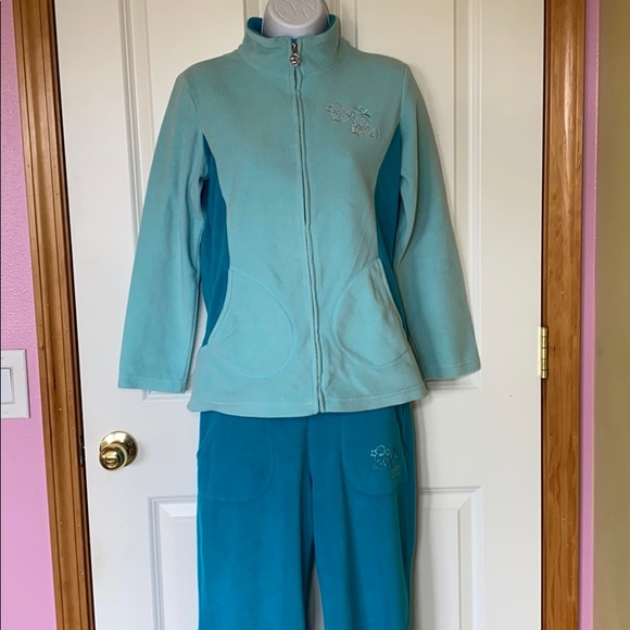 🌸(2/$15) Blue Fleece Set - Picture 1 of 10